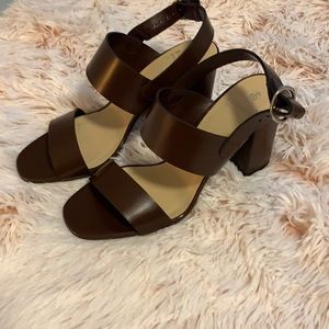 Brooks Brothers Chunky Heel Open Toe Sandal